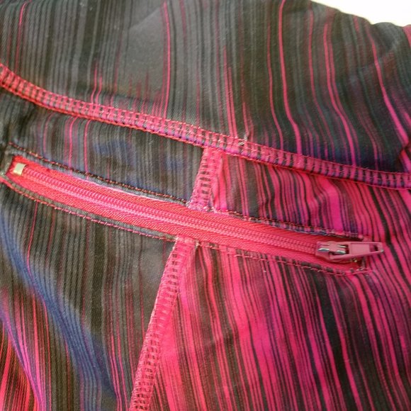 Large Umbro Cropped Leggings - Pink and Gray - Picture 6 of 6